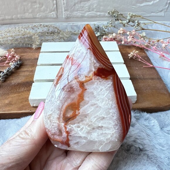 Gorgeous Carnelian Flame - Picture 4 of 8